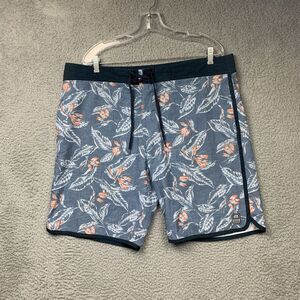 Travis Mathew Board Shorts Mens 40 Blue Tropical Unlined Swim Shorts